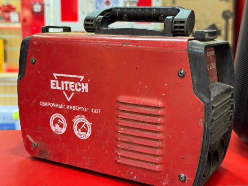 Сварочный аппарат - инвертор ММА Elitech АИС 220Д