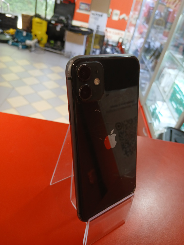 Мобильный телефон Apple iPhone 11