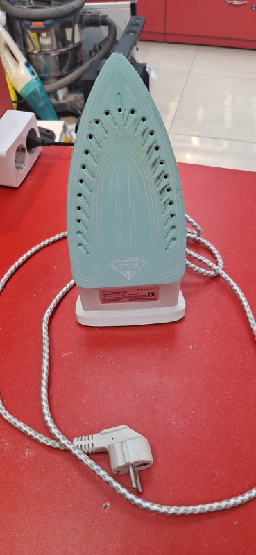 Утюг Supra 1801