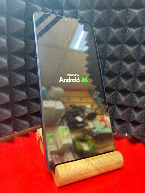 Мобильный телефон Samsung Galaxy A06