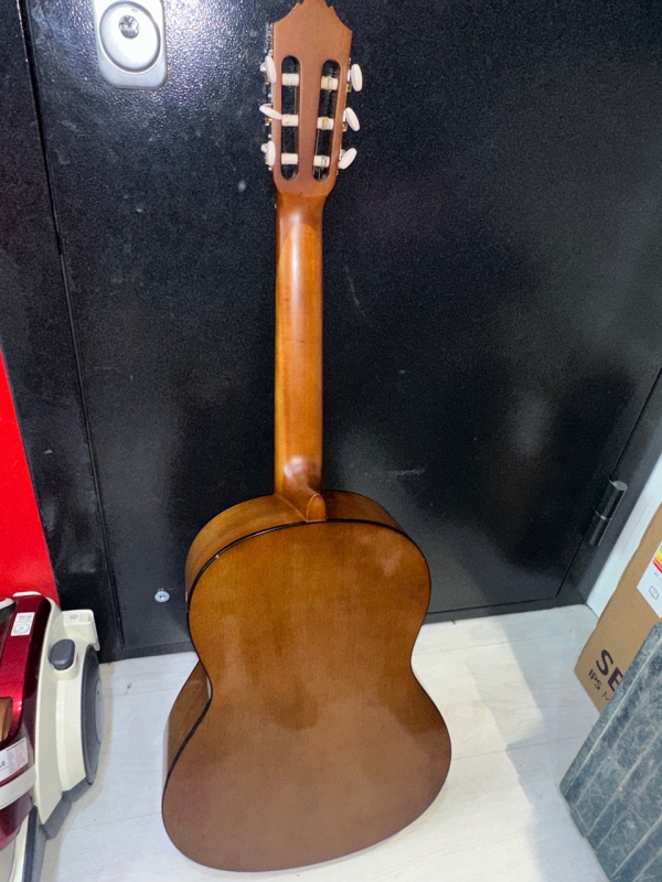 Акустическая гитара Yamaha С40